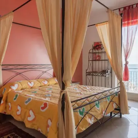 Апартаменты With Terrace And Lovely Sea View